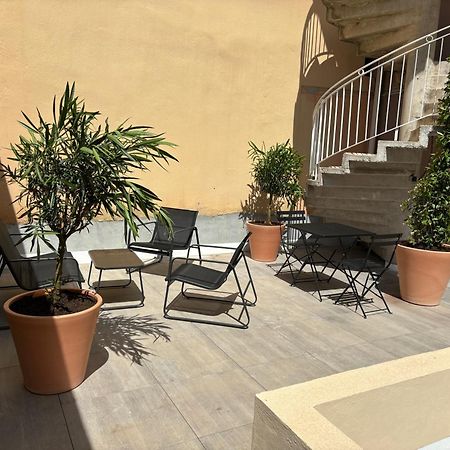 Studio Spacieux Avec Patio En Centre Ville Кавалер-сюр-Мер Экстерьер фото